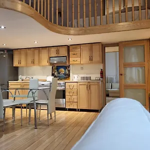  Apartament Dwupoziomowy Hoza