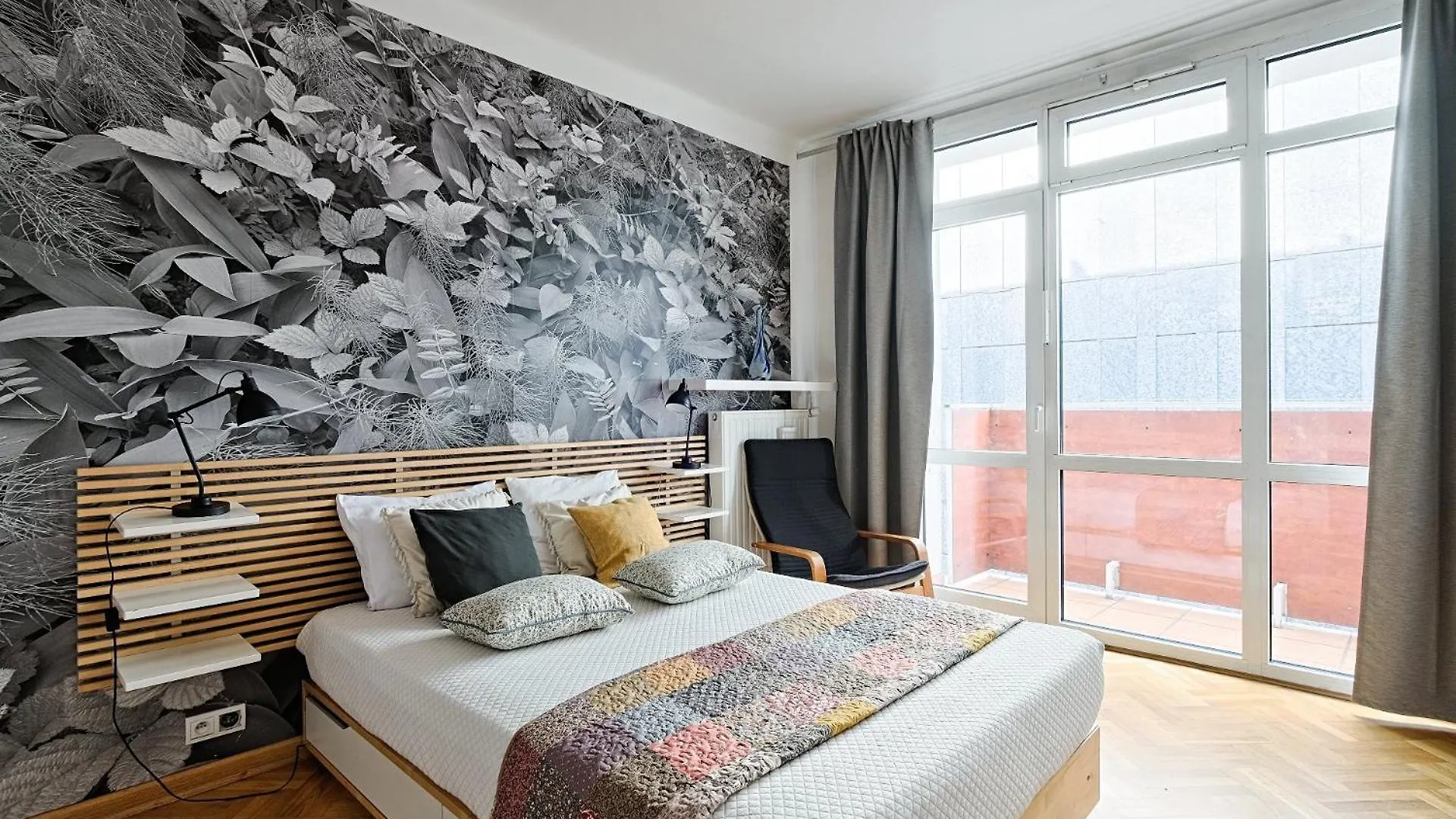 Modern And Cozy- Central Location-B11/13 contacts