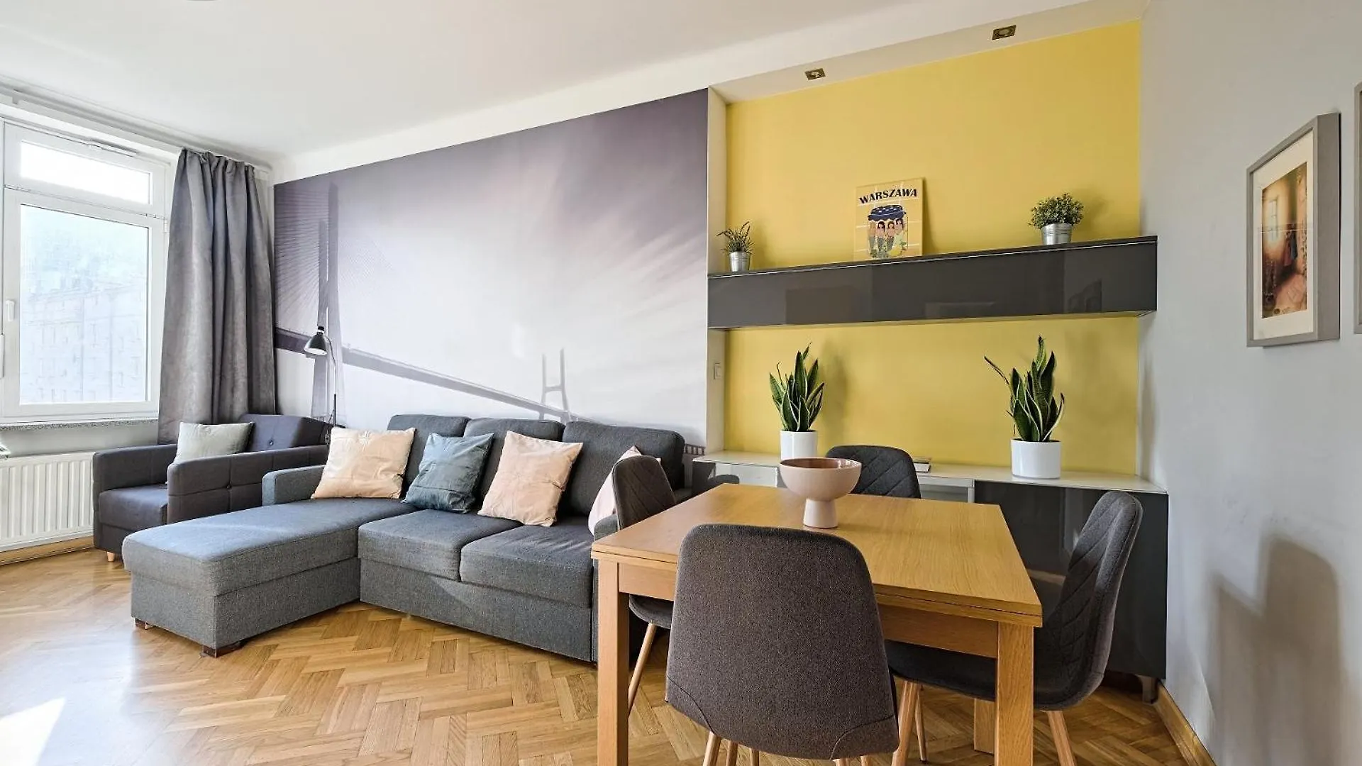 Modern And Cozy- Central Location-B11/13 Warsaw Apartment
